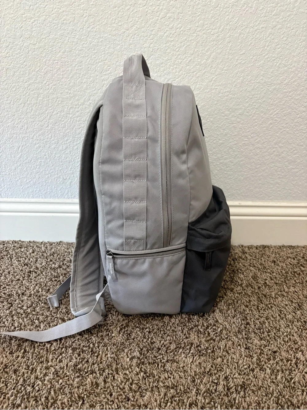 Nike SB Icon Two-Tone Gray Men’s Backpack
